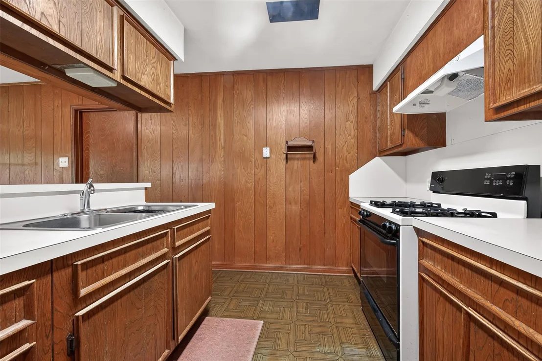 Photo of 2220 Ripple Creek Drive