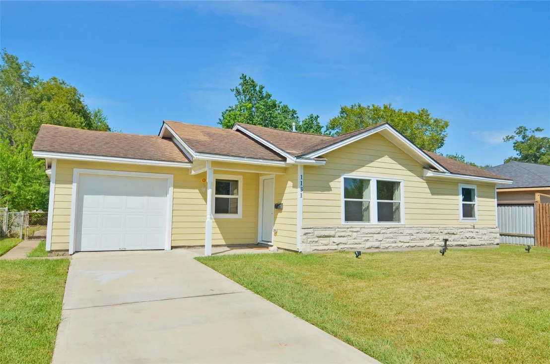 Photo of 1131 Globe Street