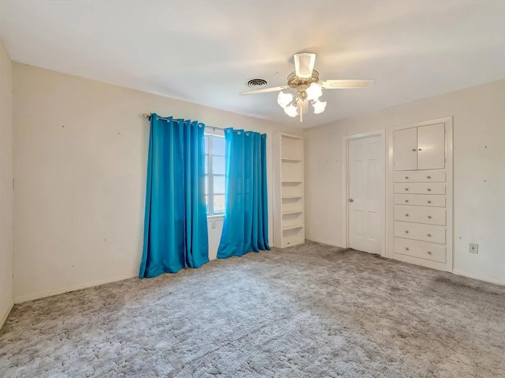 Photo of 208 Burnett Drive