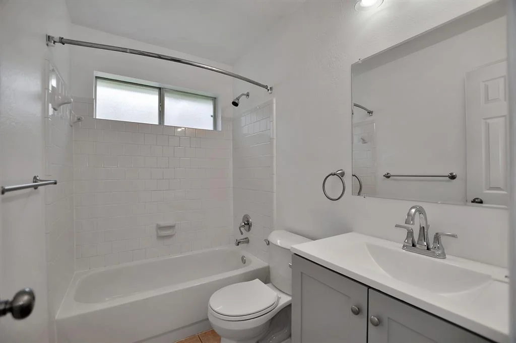 Photo of 67 N Winterport Circle