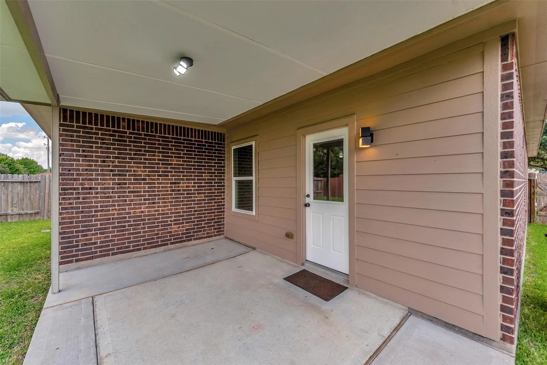Photo of 18203 Canary Bluff Lane
