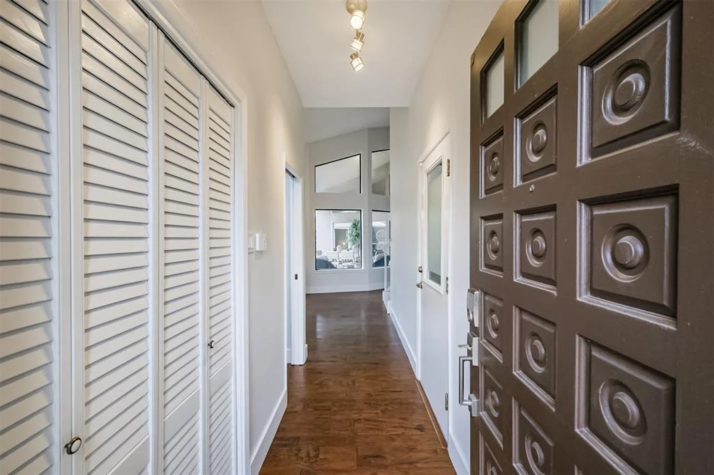Photo of 946 Enclave Parkway