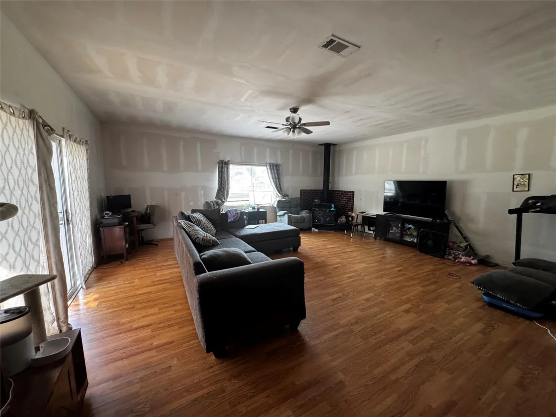 Photo of 1114 Luling Avenue