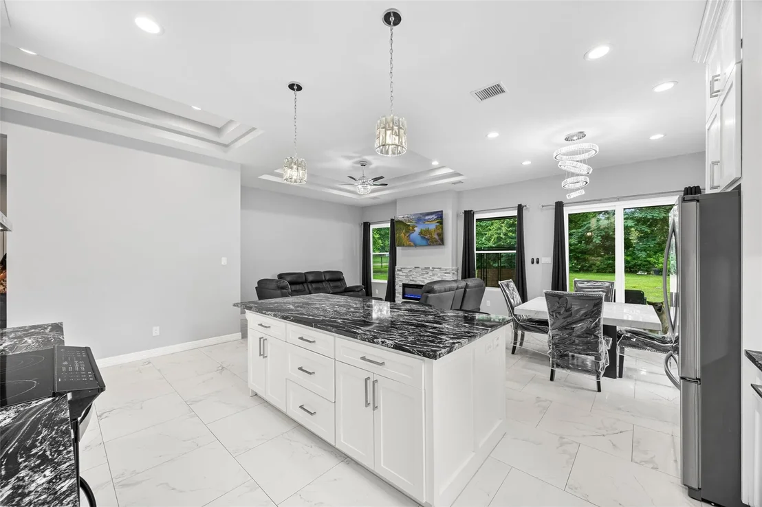 Photo of 355 County Road 3664