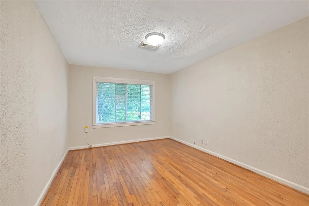 Photo of 5043 Redstart Street