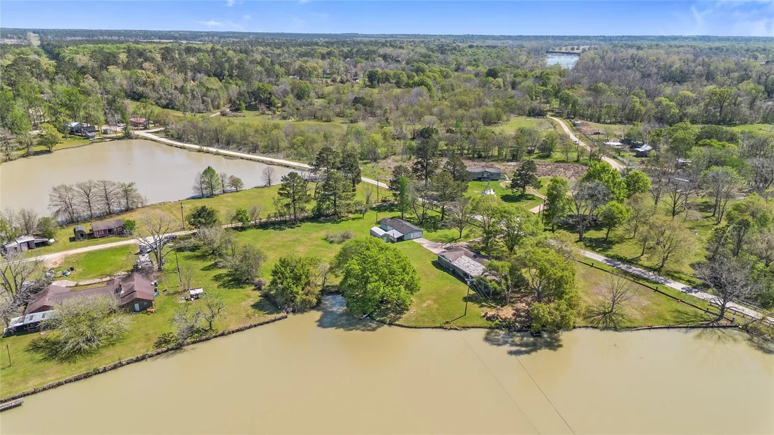 Photo of 1633 River Road