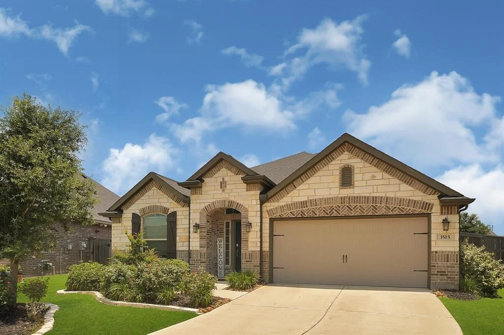 Photo of 3515 Crescent Vista Drive