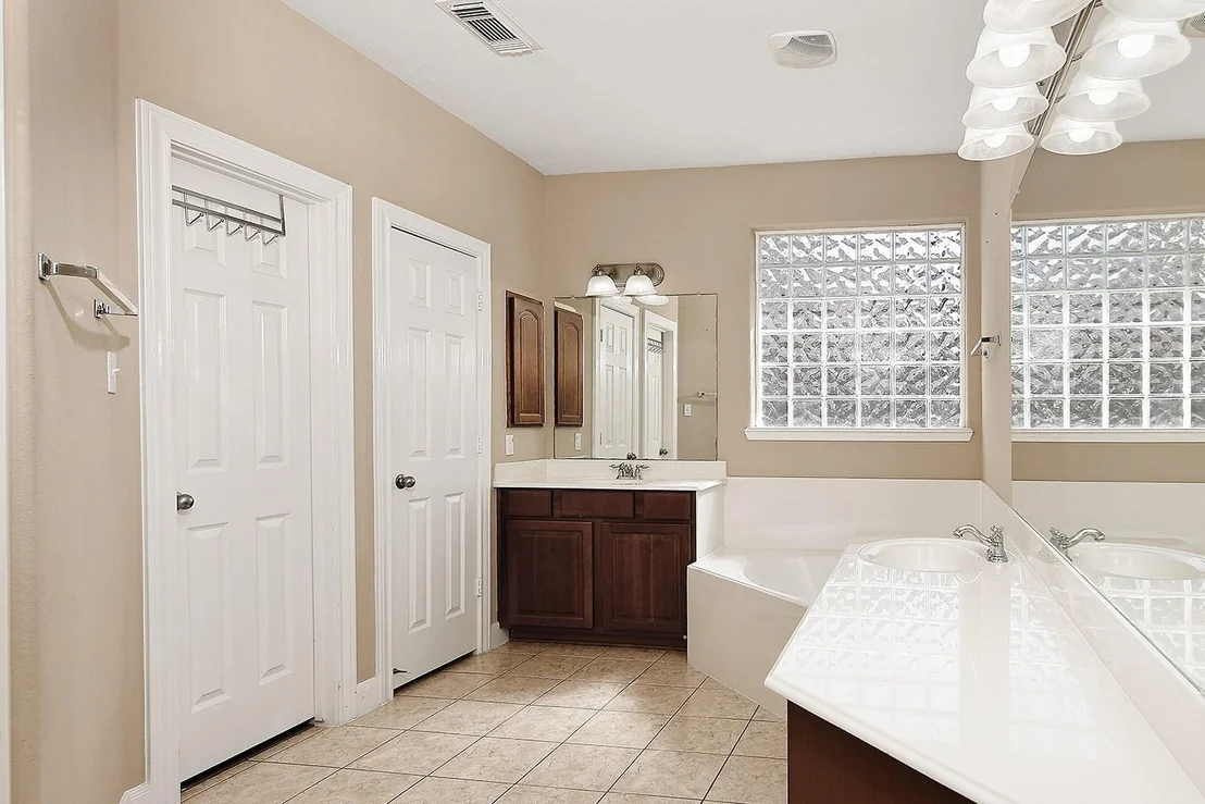 Photo of 6327 Spring Creek Oaks Drive