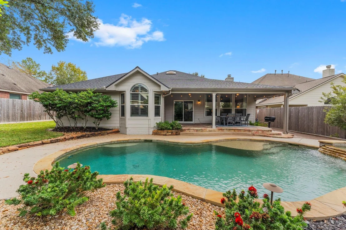 Photo of 959 Stoneglade Drive