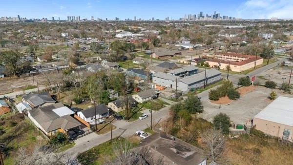 Photo of 6718 Calhoun Road