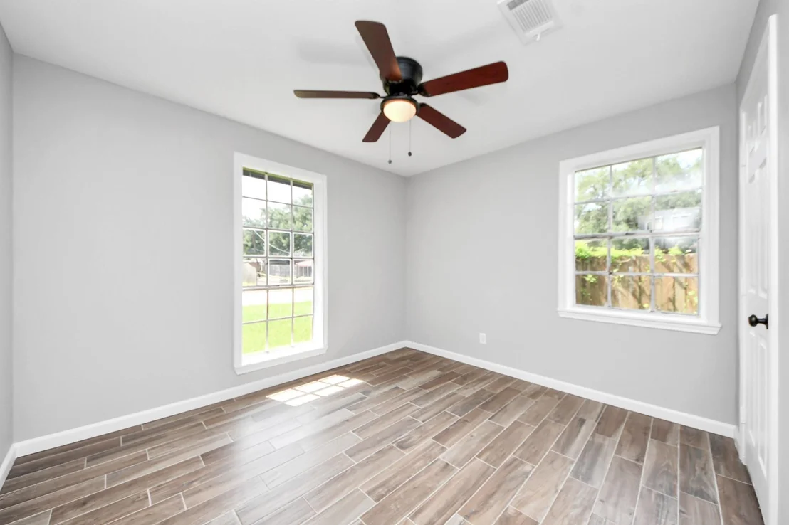 Photo of 916 Woods Drive
