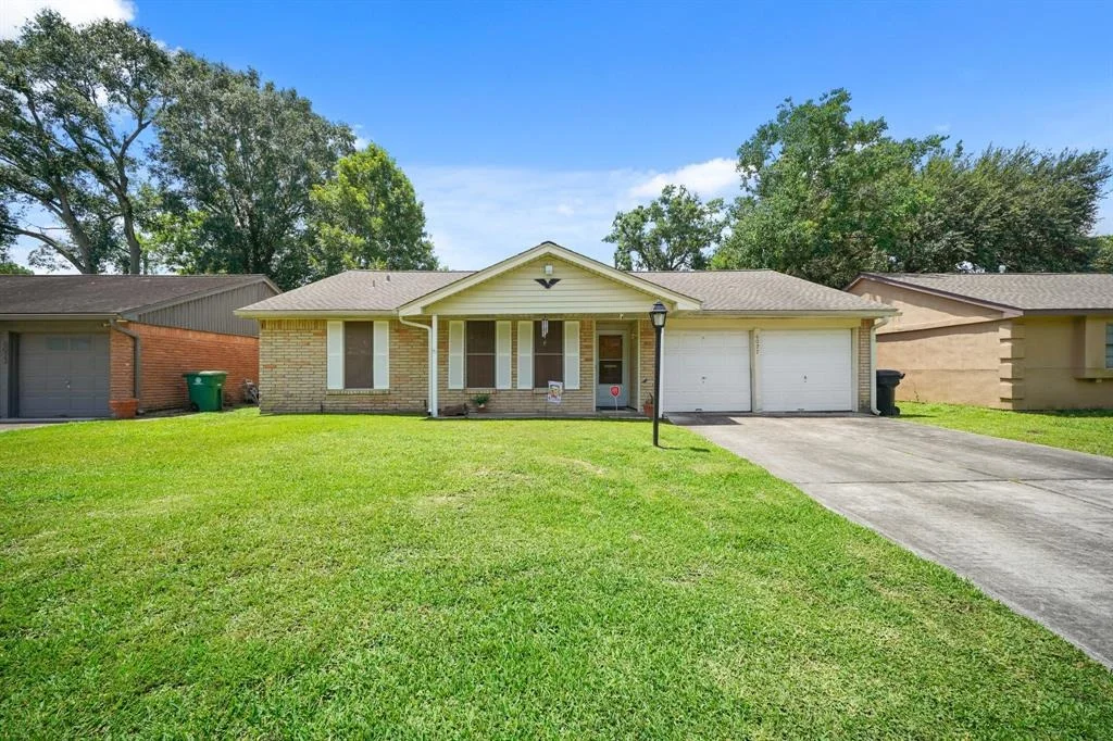 Photo of 6027 Dellfern Drive