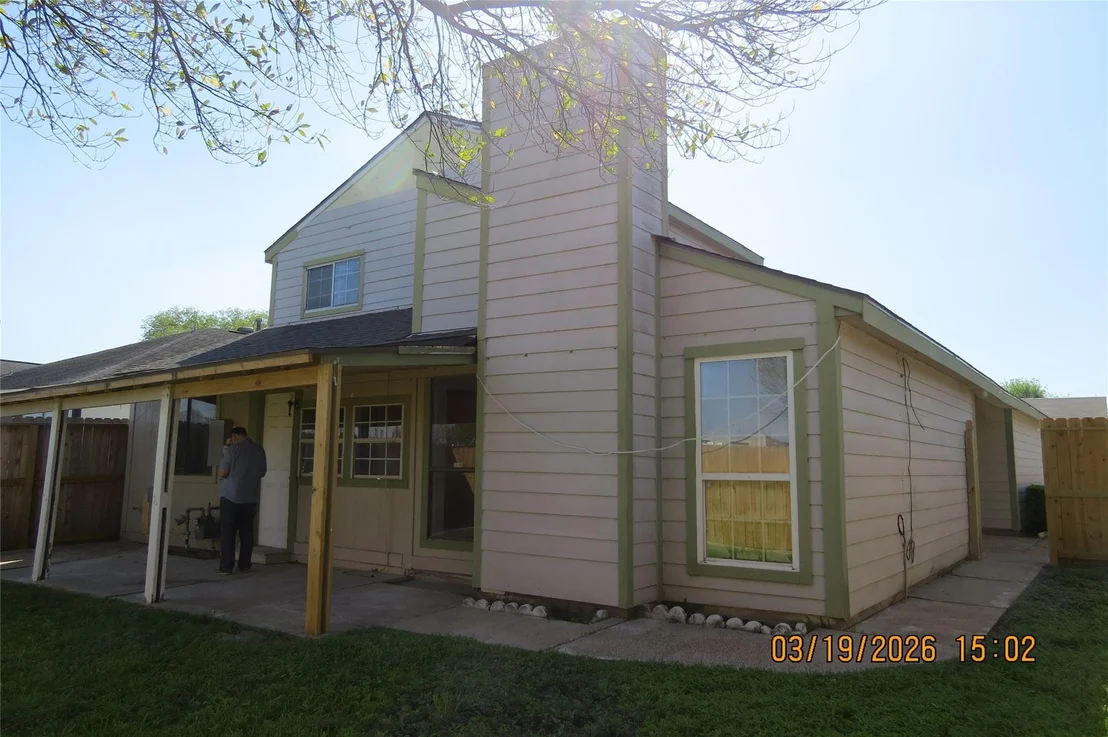 Photo of 6527 Gladewell Drive