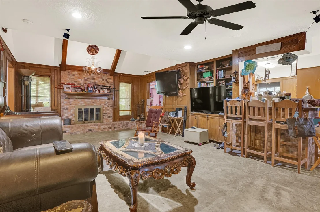 Photo of 505 Oak Drive