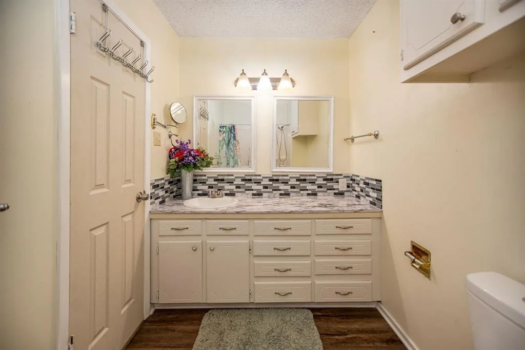 Photo of 120 Del Mar Drive