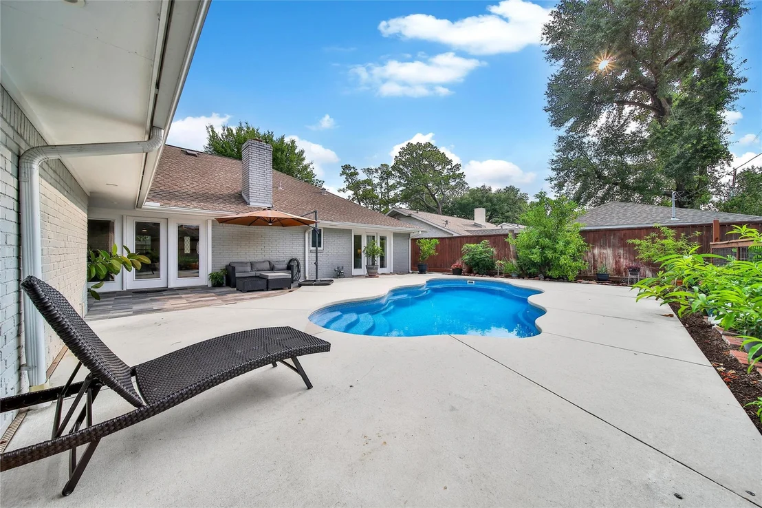 Photo of 963 Thornton Road