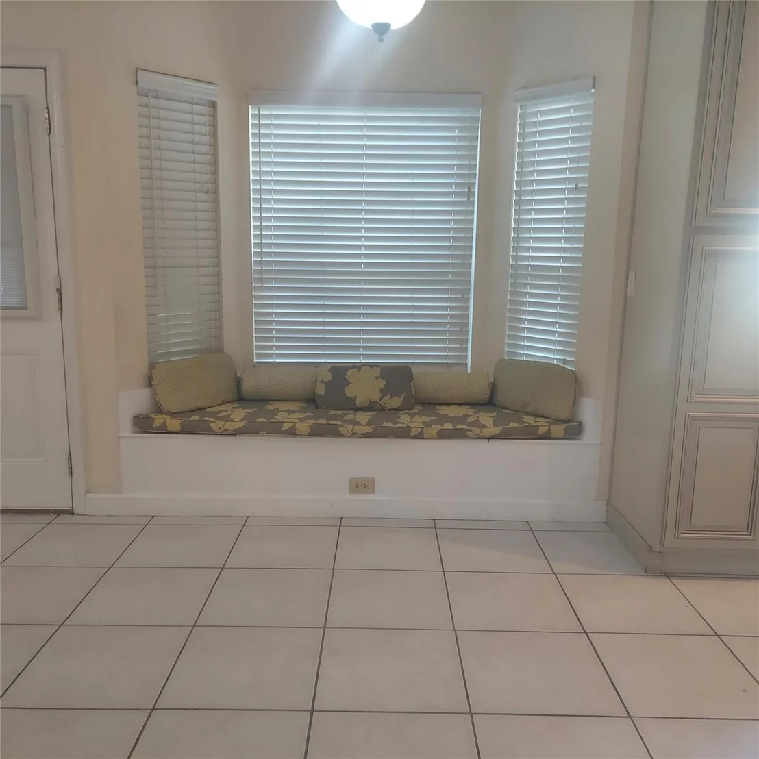 Photo of 6827 Trimstone Drive