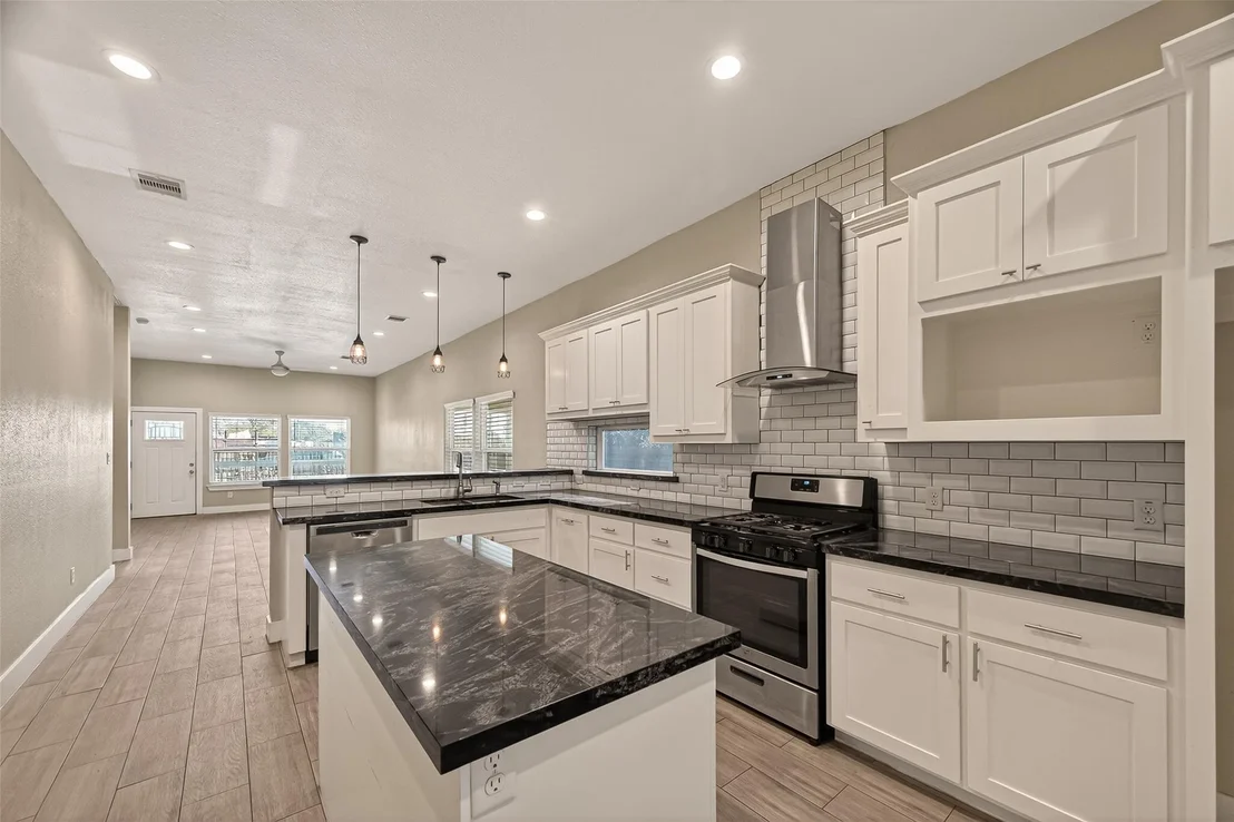 Photo of 920 Kellogg Street
