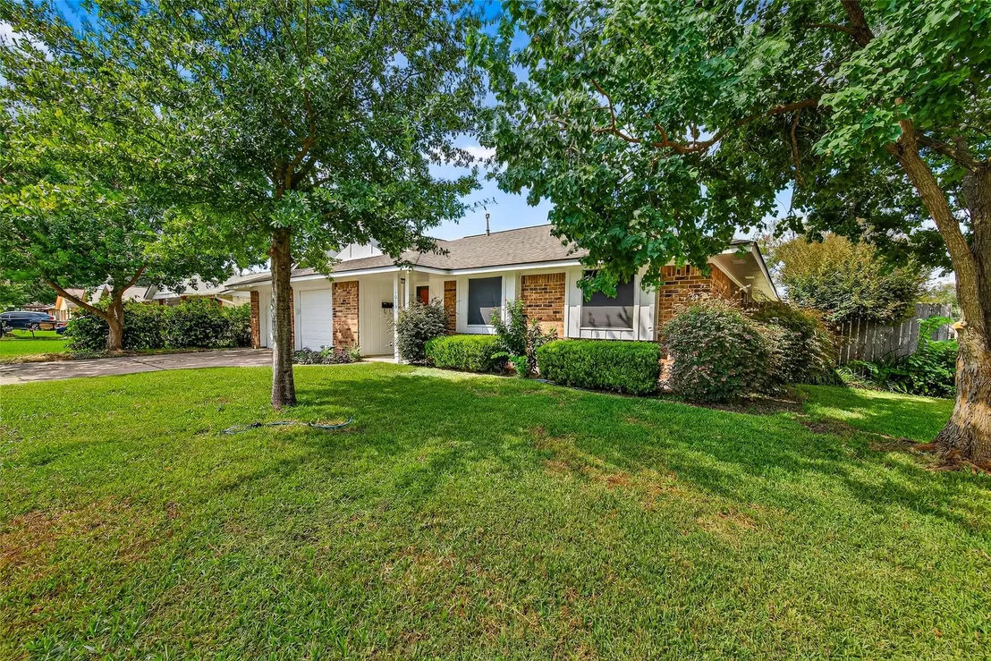Photo of 1013 Paulette Drive