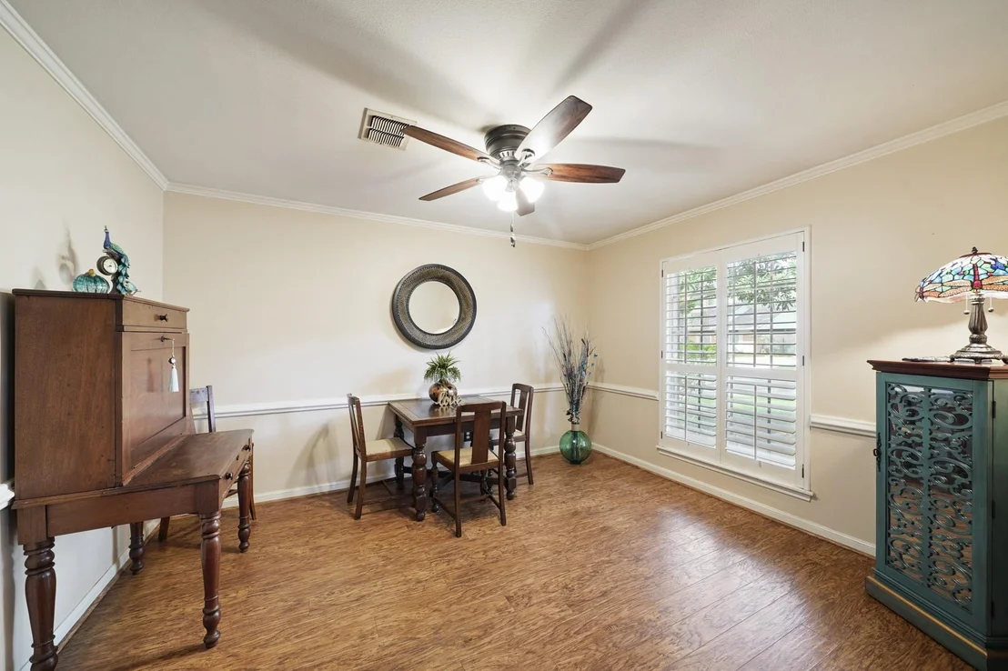 Photo of 5815 Queensgate Drive