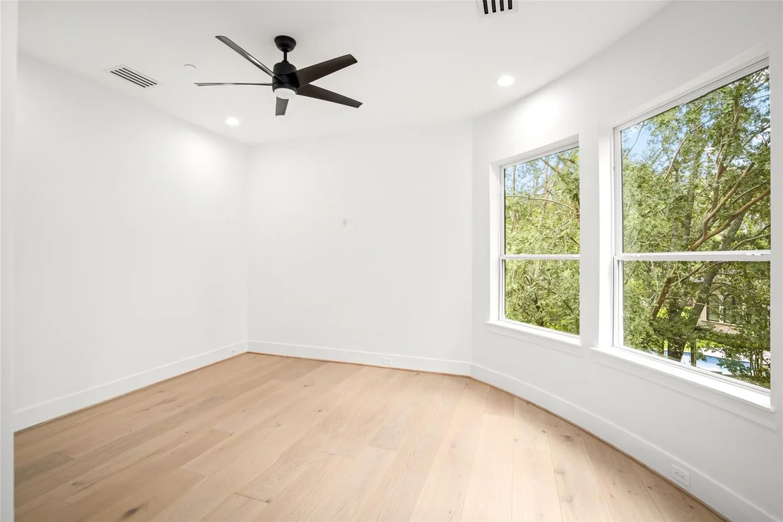 Photo of 625 Piney Point Road