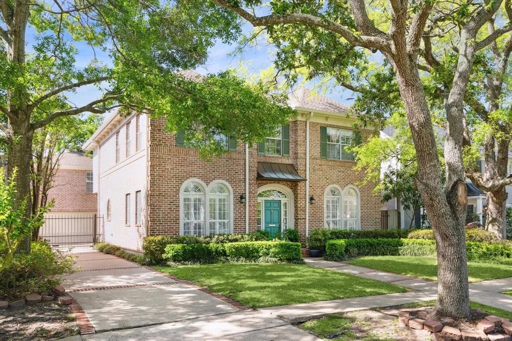 Photo of 2537 Addison Road