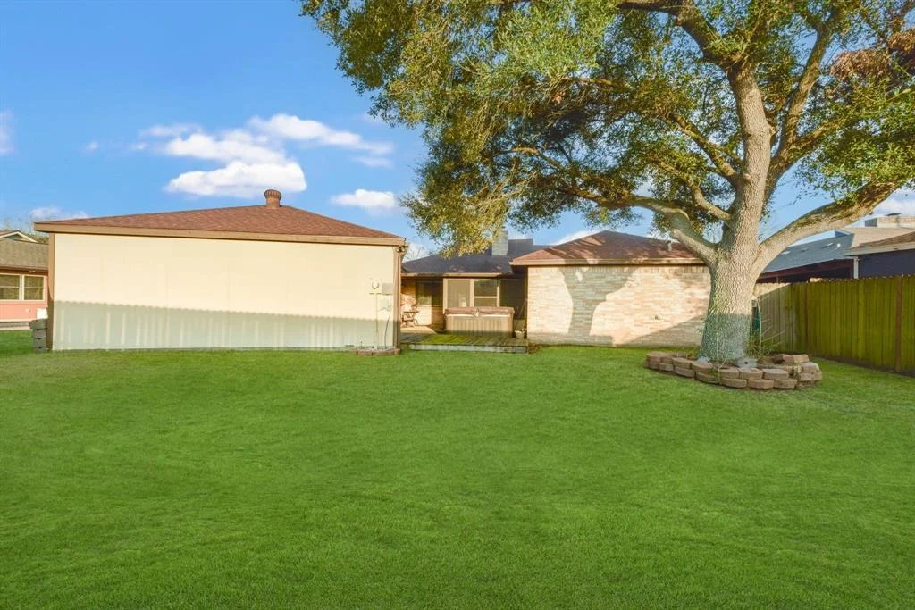 Photo of 405 Valley Brook Drive
