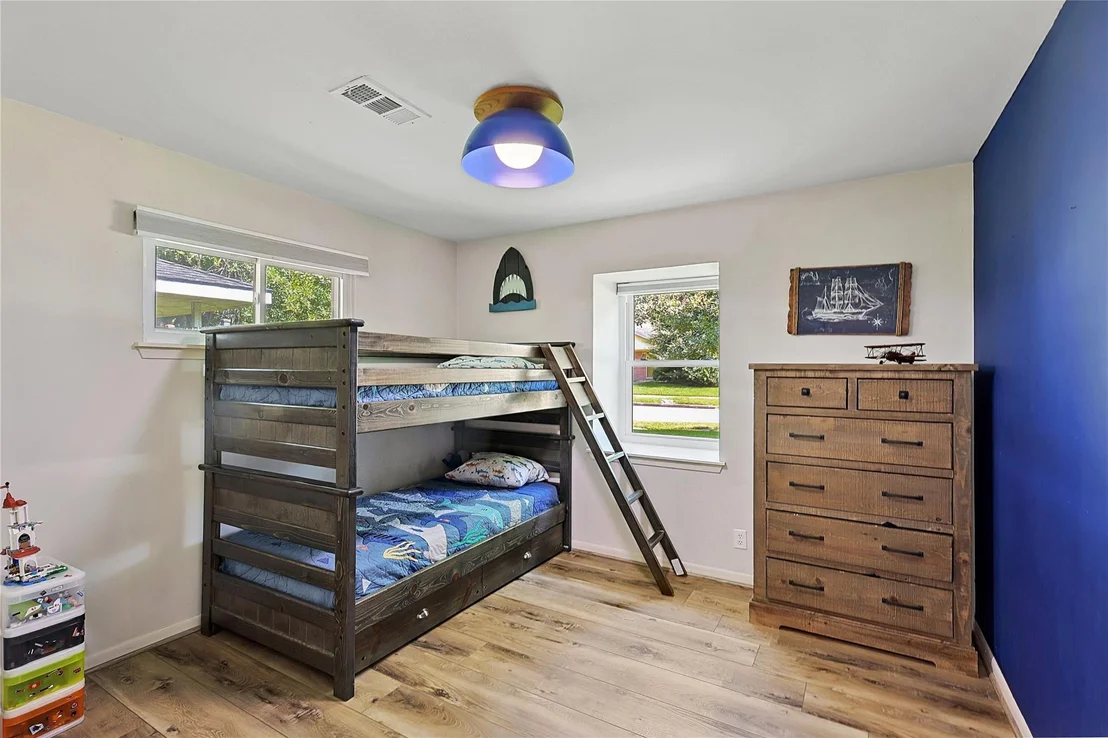 Photo of 5703 Belrose Drive