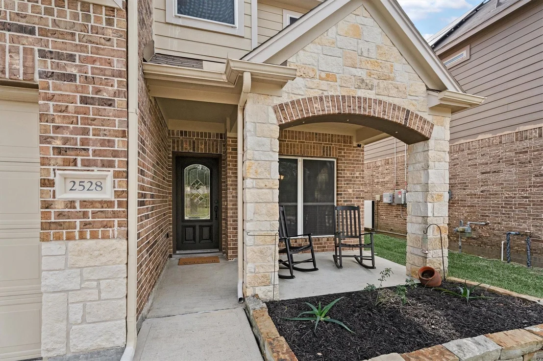 Photo of 2528 Magnolia Fair Way