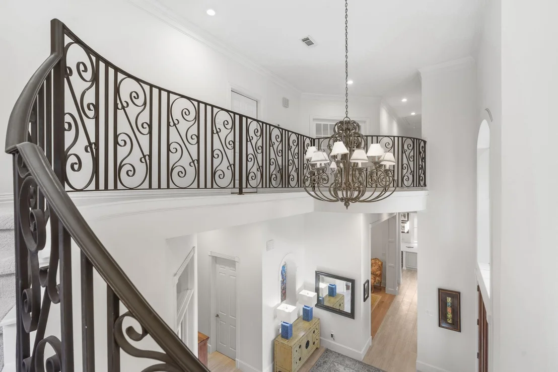 Photo of 47 W Horizon Ridge Place