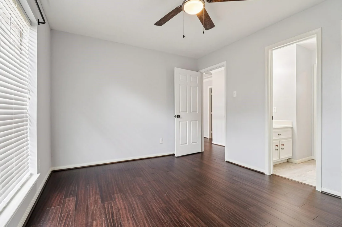 Photo of 8003 Oceanside Drive