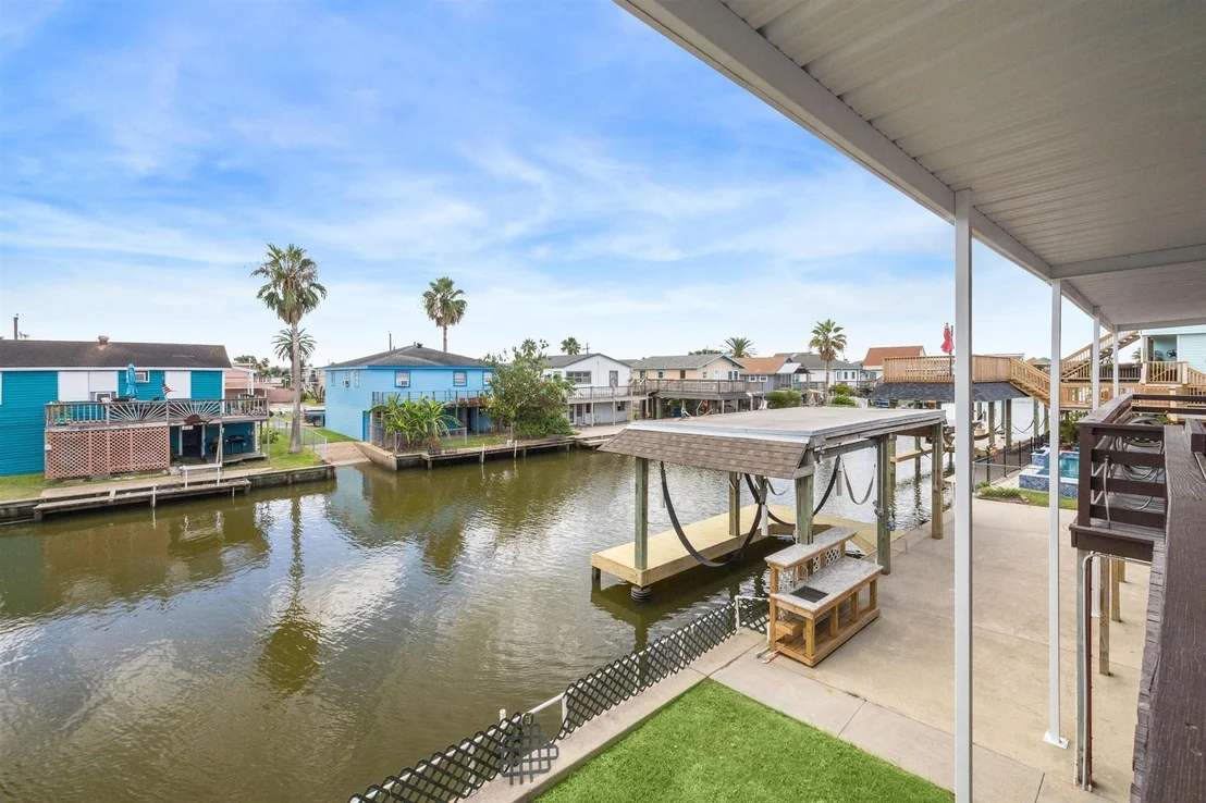 Photo of 33 Lakeside Drive