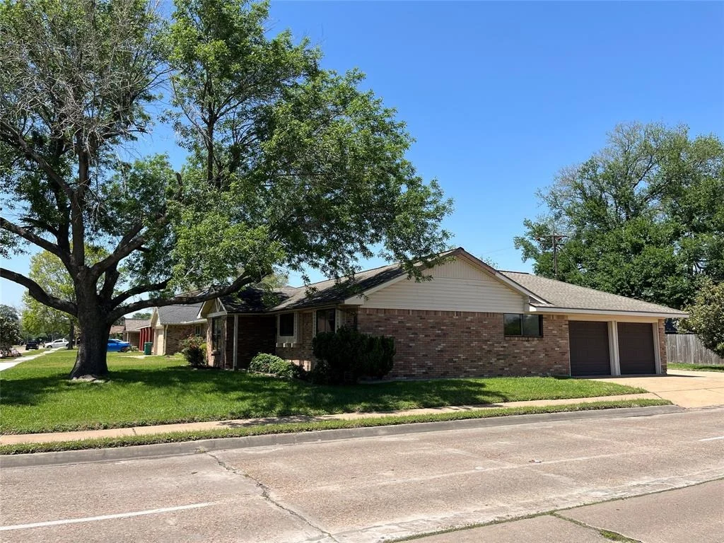 Photo of 1711 Blackburn Drive