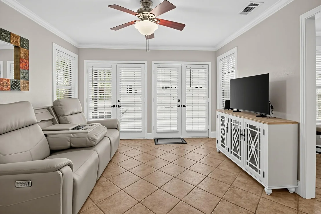 Photo of 1111 Timbergrove Lane