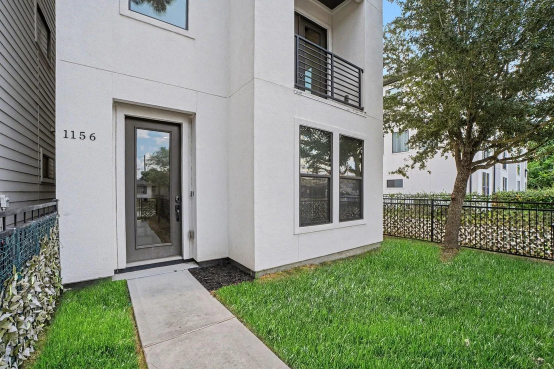 Photo of 1156 Wycliffe Drive