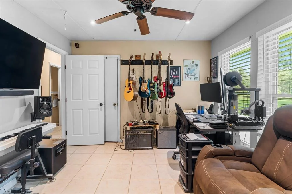 Photo of 16180 Pinewood Drive