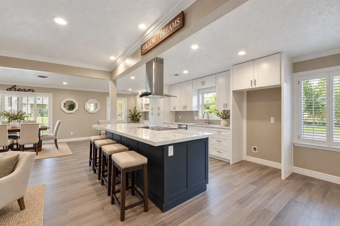 Photo of 5026 Saxon Drive