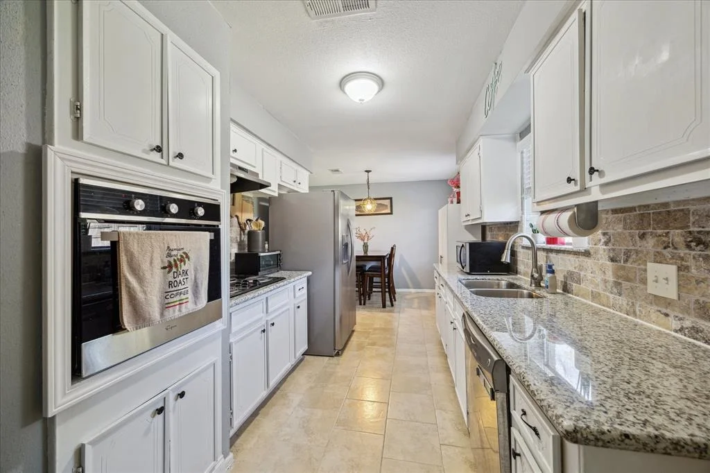 Photo of 754 E Amherst Lane