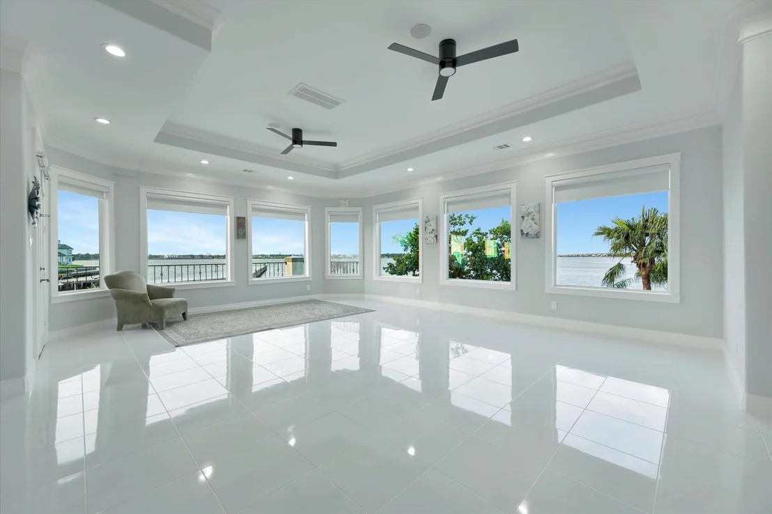 Photo of 2240 Marina Way
