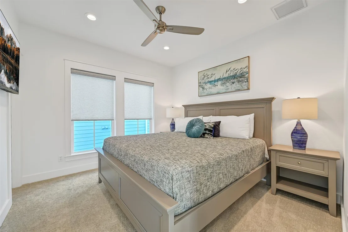 Photo of 11614 Beachside