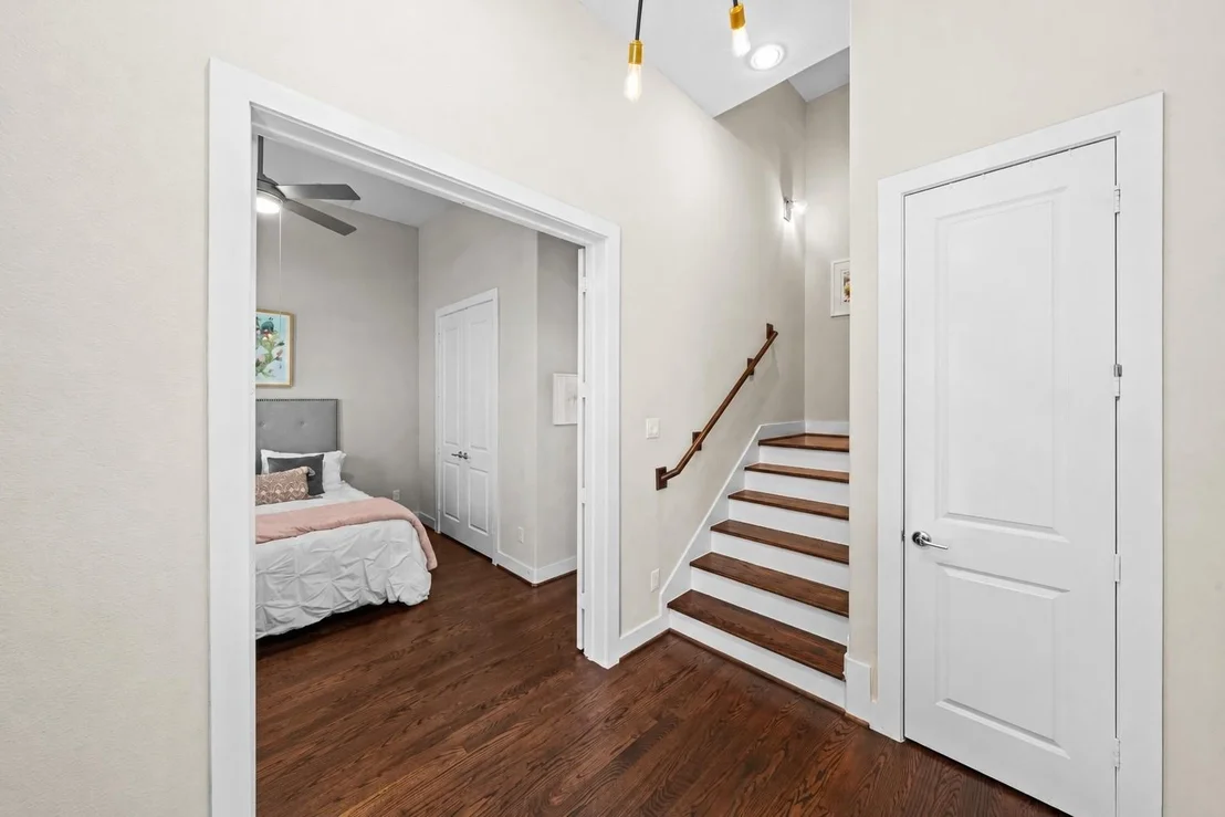 Photo of 5809 E Post Oak Lane