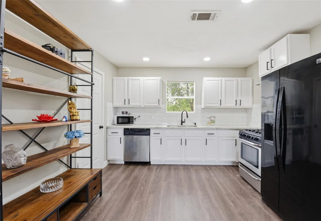 Photo of 2217 Creston Drive