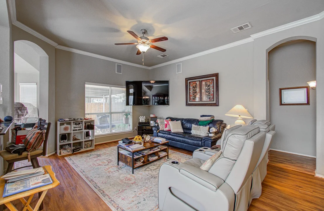 Photo of 957 Oak Terrace Drive