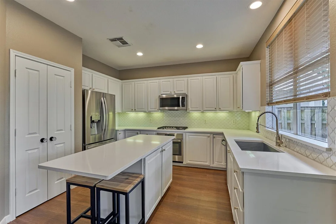 Photo of 93 N Apple Springs Circle