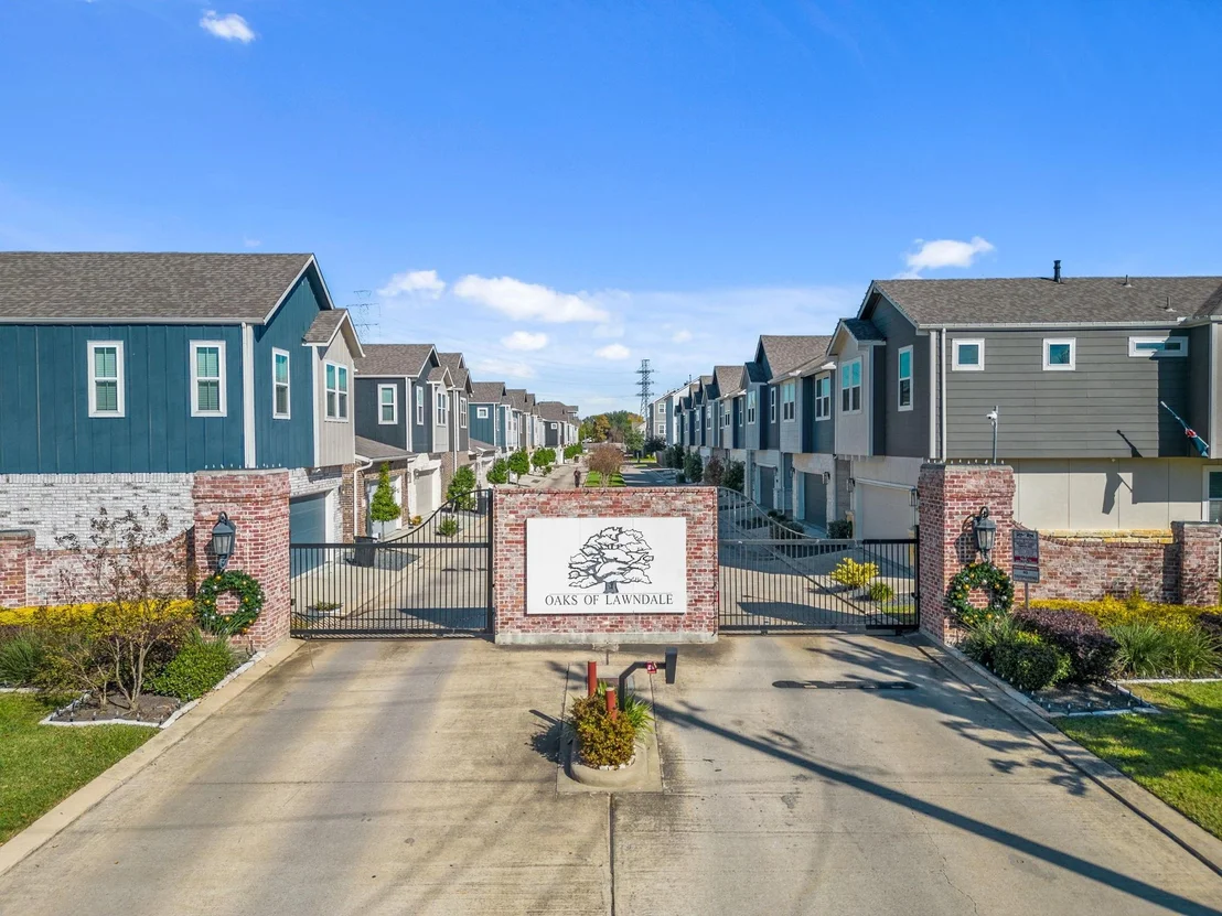 Photo of 5422 Oriente Lane