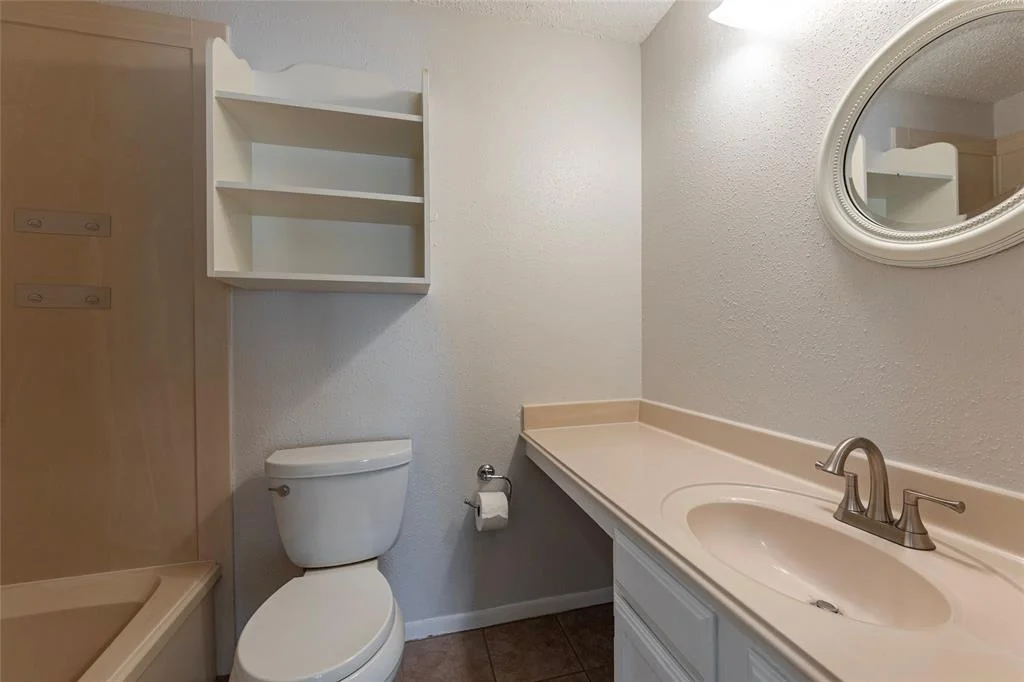 Photo of 2302 Parkview Drive