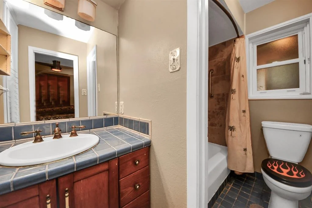 Photo of 20521 Lakeside Drive