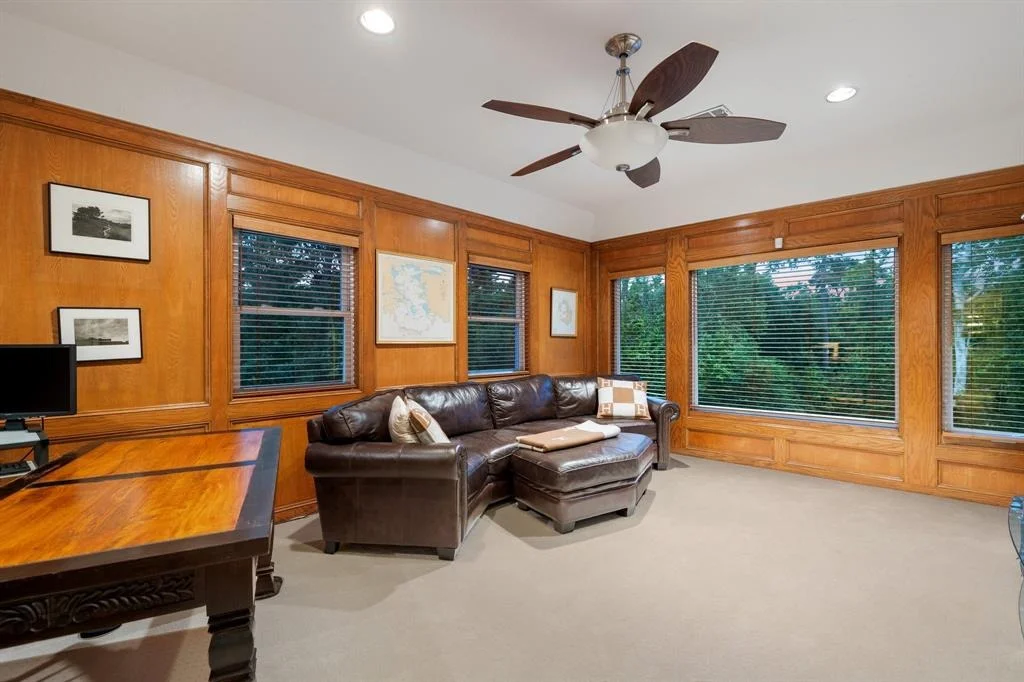Photo of 2 Warrenton Drive