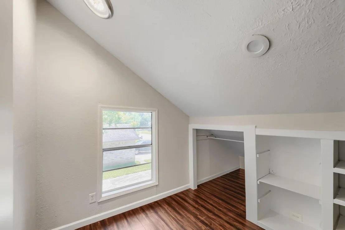 Photo of 5819 Culross Close