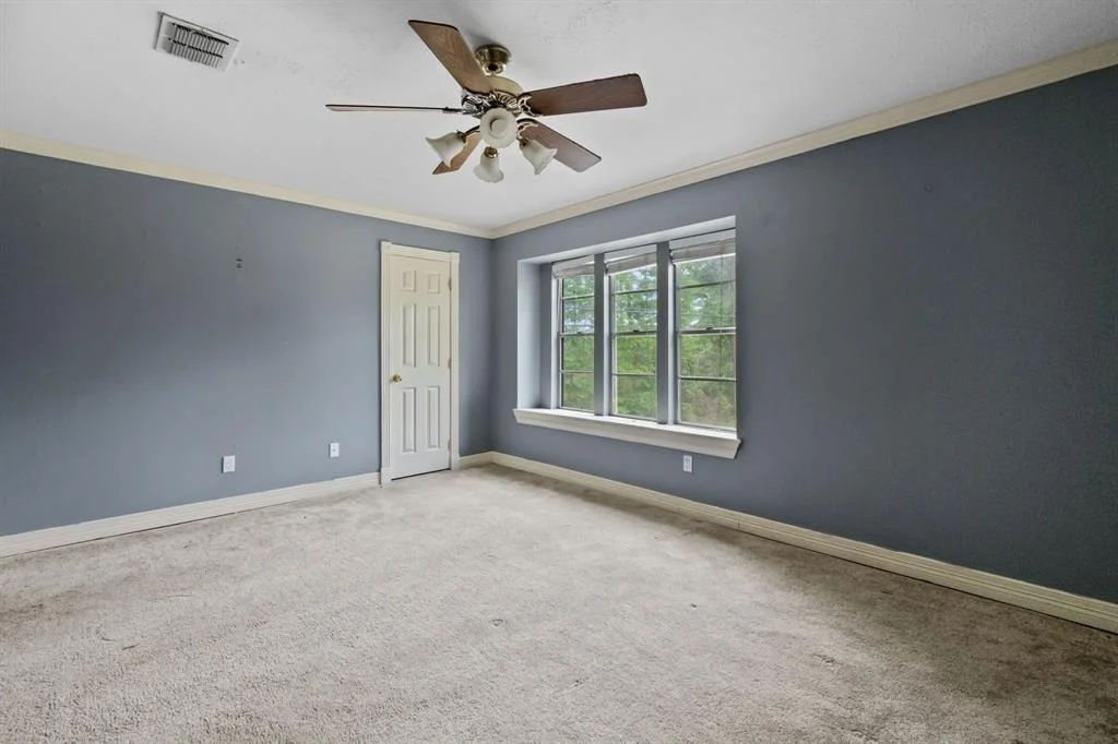 Photo of 300 Shady Glen Lane